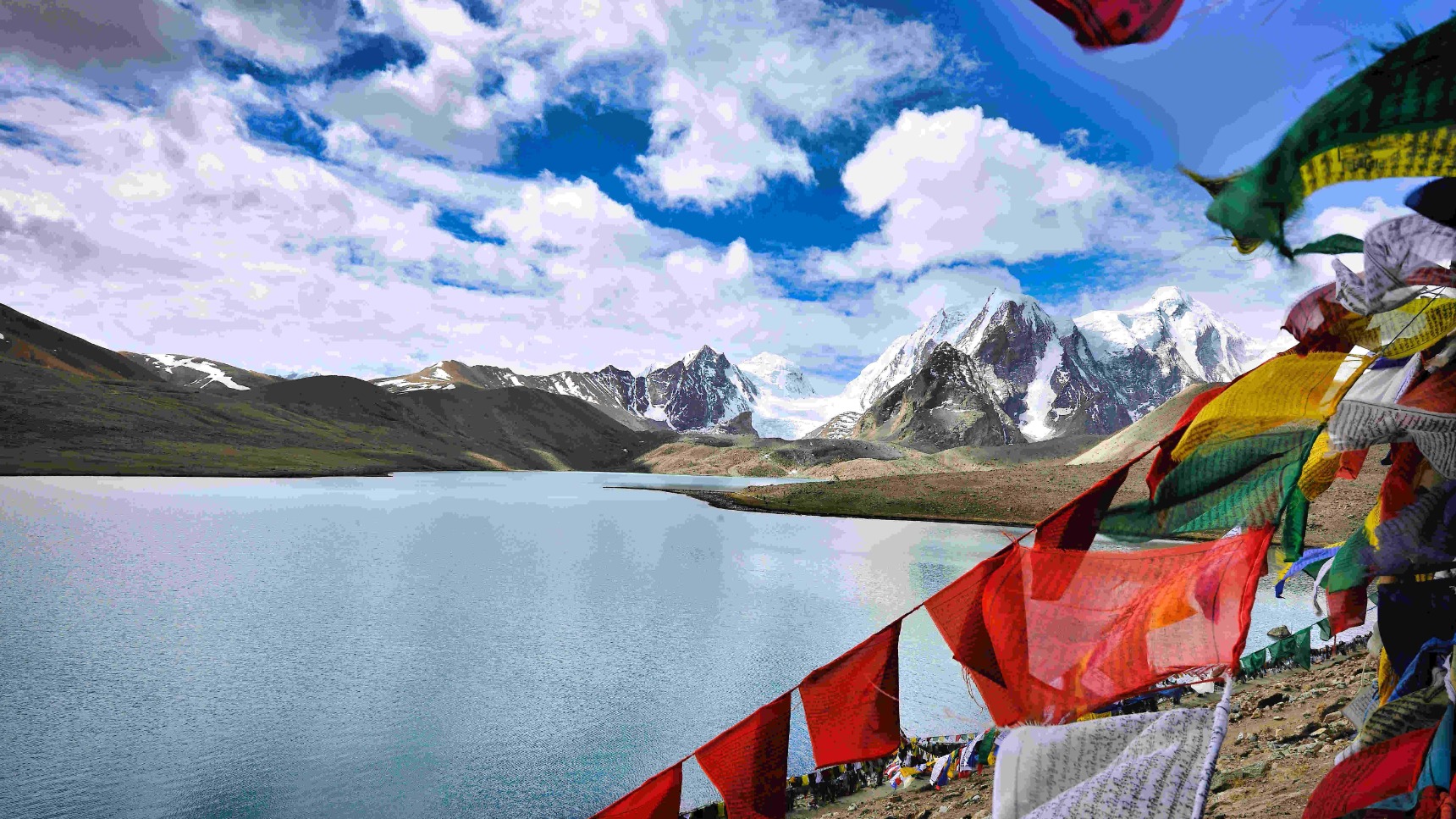 Gurudongmar Lake is one of the highest lakes in the world and in India, located at an altitude of 5,430 m (17,800 ft). Located in the state of Sikkim in India, It is considered sacred by Buddhists, Sikhs and Hindus.